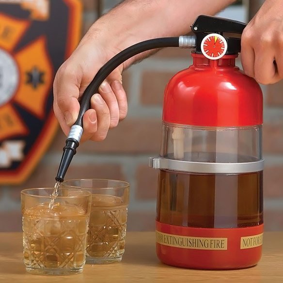 Un estintore dispenser di bevande